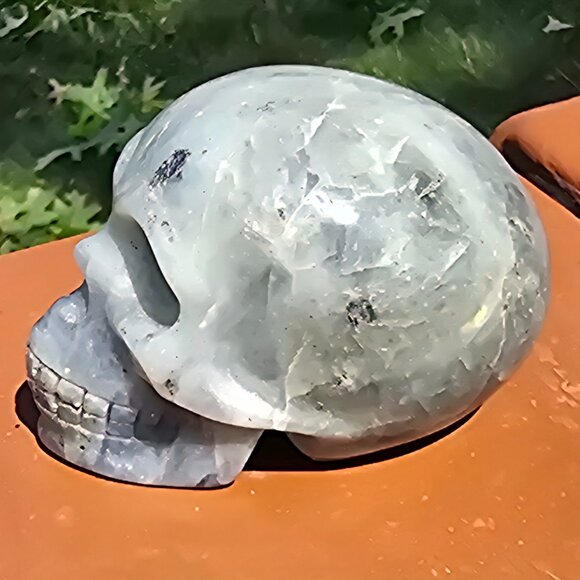 Labradorite Skull – Intuition • Transformation • Mystic Protection - Picture 4 of 5